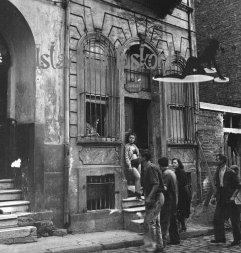 Karaköy Escort Galata Zürafa Sokakta